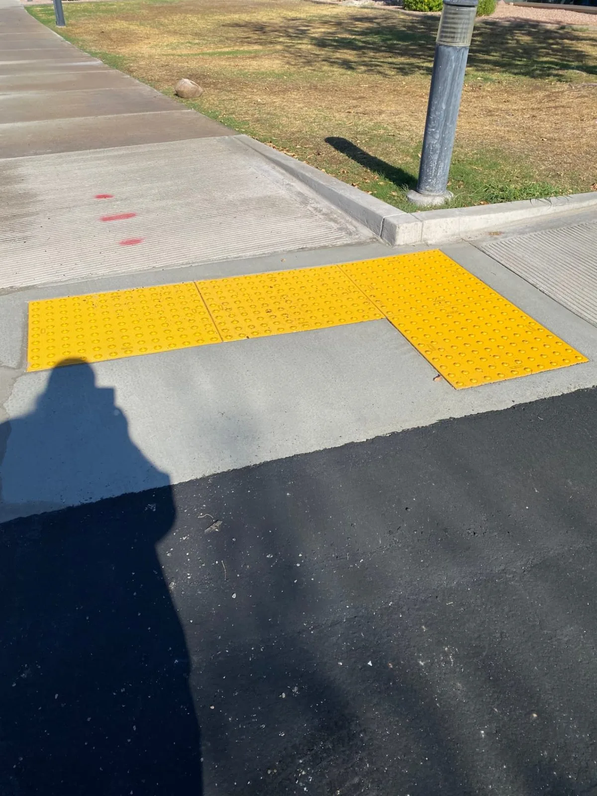 Commercial asphalt paving, sealcoating, and concrete work by American Asphalt in Arizona