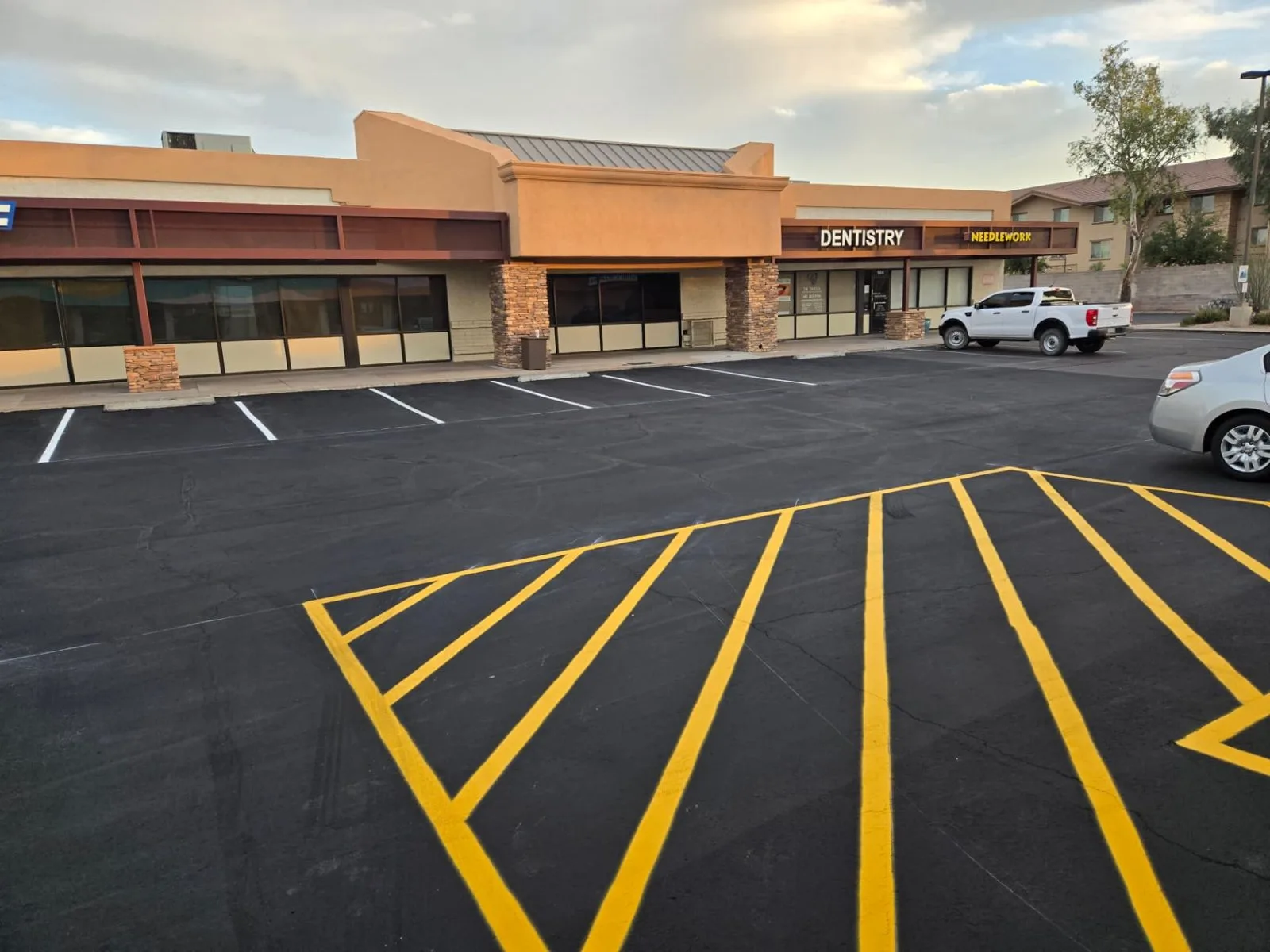 Commercial asphalt paving, sealcoating, and concrete work by American Asphalt in Arizona