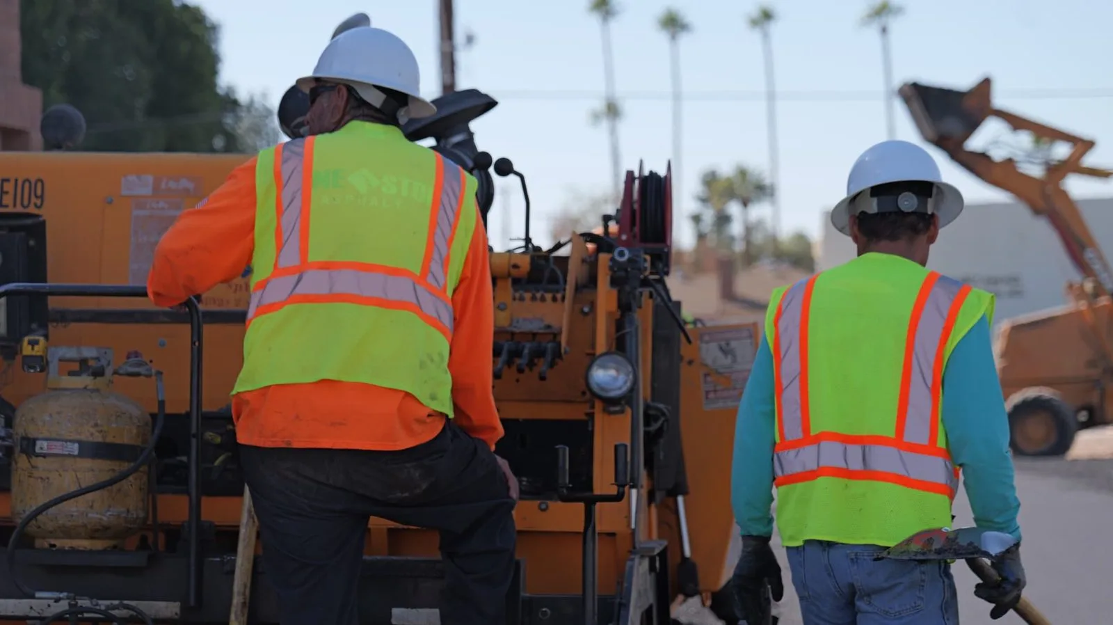 Commercial asphalt paving, sealcoating, and concrete work by American Asphalt in Arizona